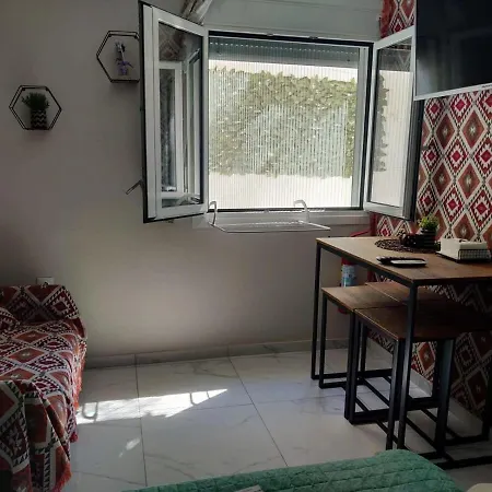 Modern Cozy Vergian 2 Min From The 公寓