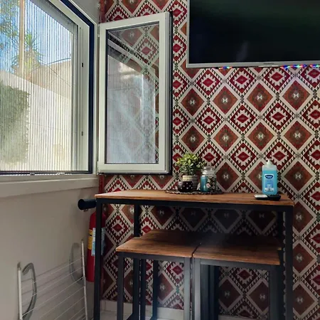 Apartment Modern Cozy Vergian 2 Min From The Agioi Theodoroi