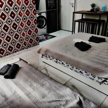 Modern Cozy Vergian 2 Min From The Agioi Theodoroi